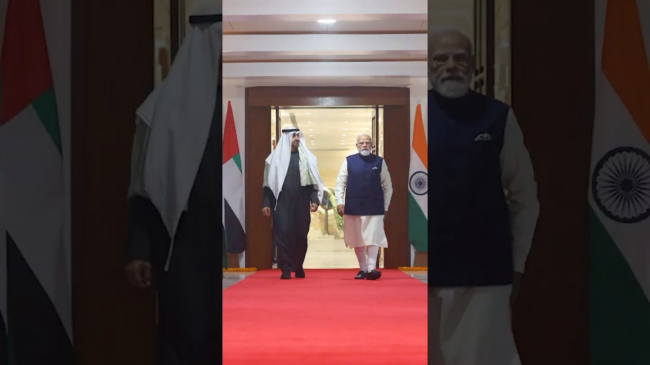 PM Modi receives UAE President HH Sheikh Mohamed bin Zayed Al Nahyan at 7 LKM | #shorts