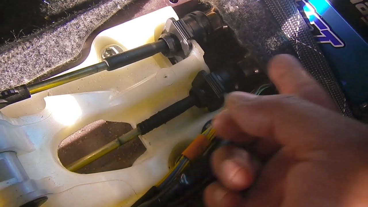 Scion xB/xA shifter cables replacement/Upgrades MT | Lenin's World #deathbx #scionxb #1nzfe
