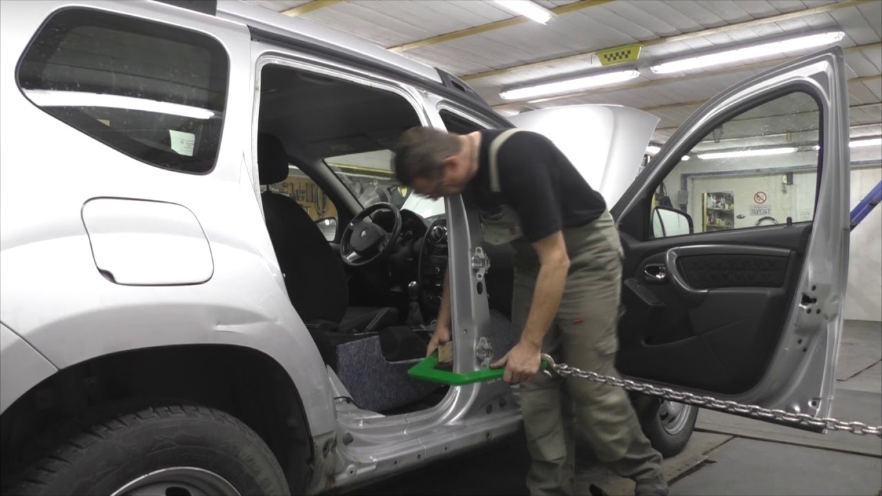 Пластилиновый Дастер. Body repair after an accident.