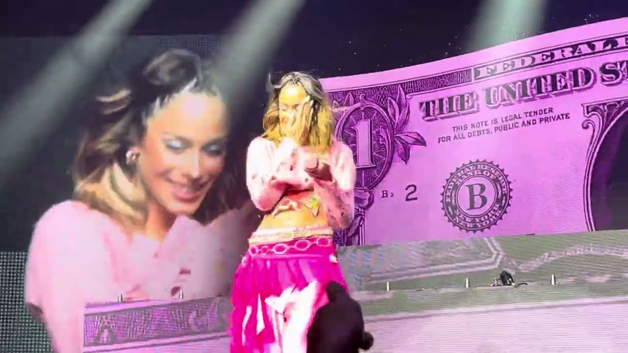 TINI, María Becerra - miénteme (live at tini tour 2023 new york city)