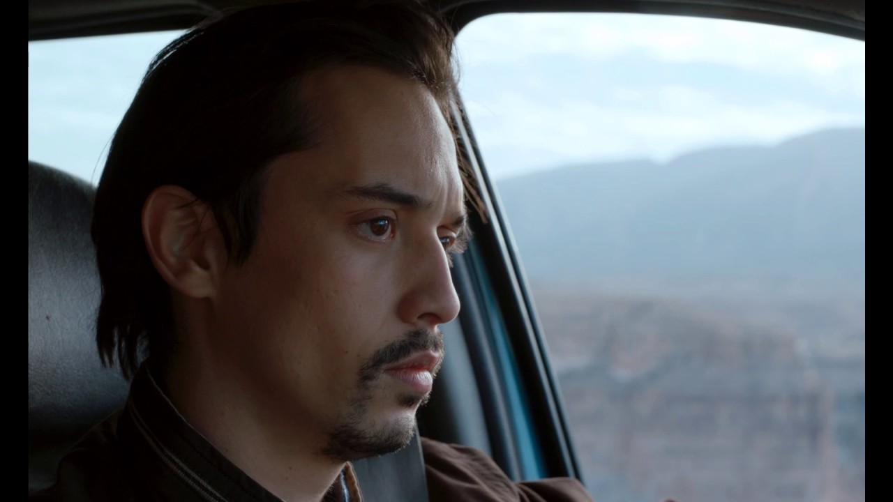 En  attendant les Hirondelles - Karim Moussaoui (2017)
