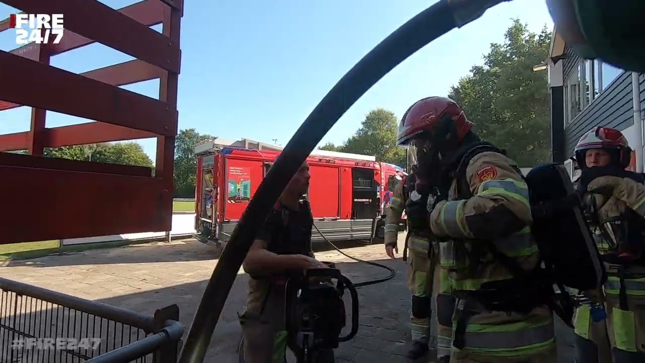 DUTCH FIREFIGHTERS -PRIO1 BUILDING FIRE