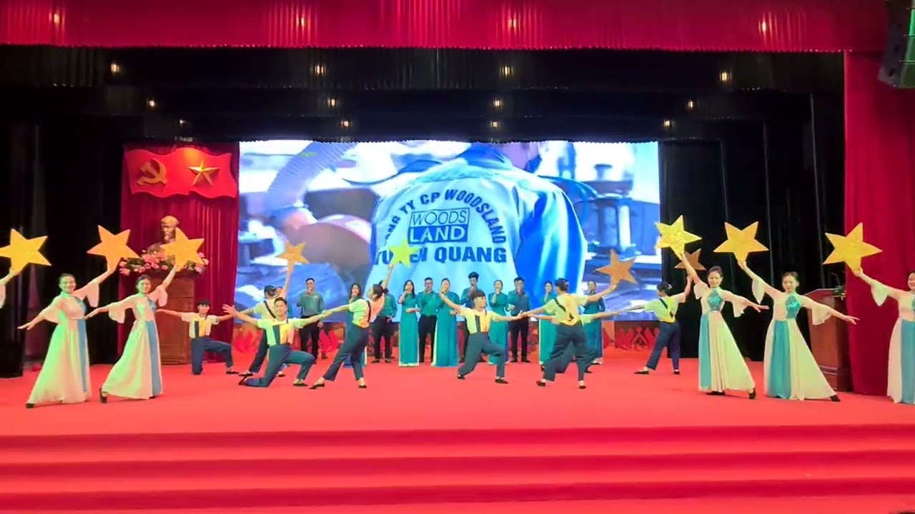 VANG M&Atilde;I KH&Uacute;C CA C&Ocirc;NG ĐO&Agrave;N VIỆT NAM