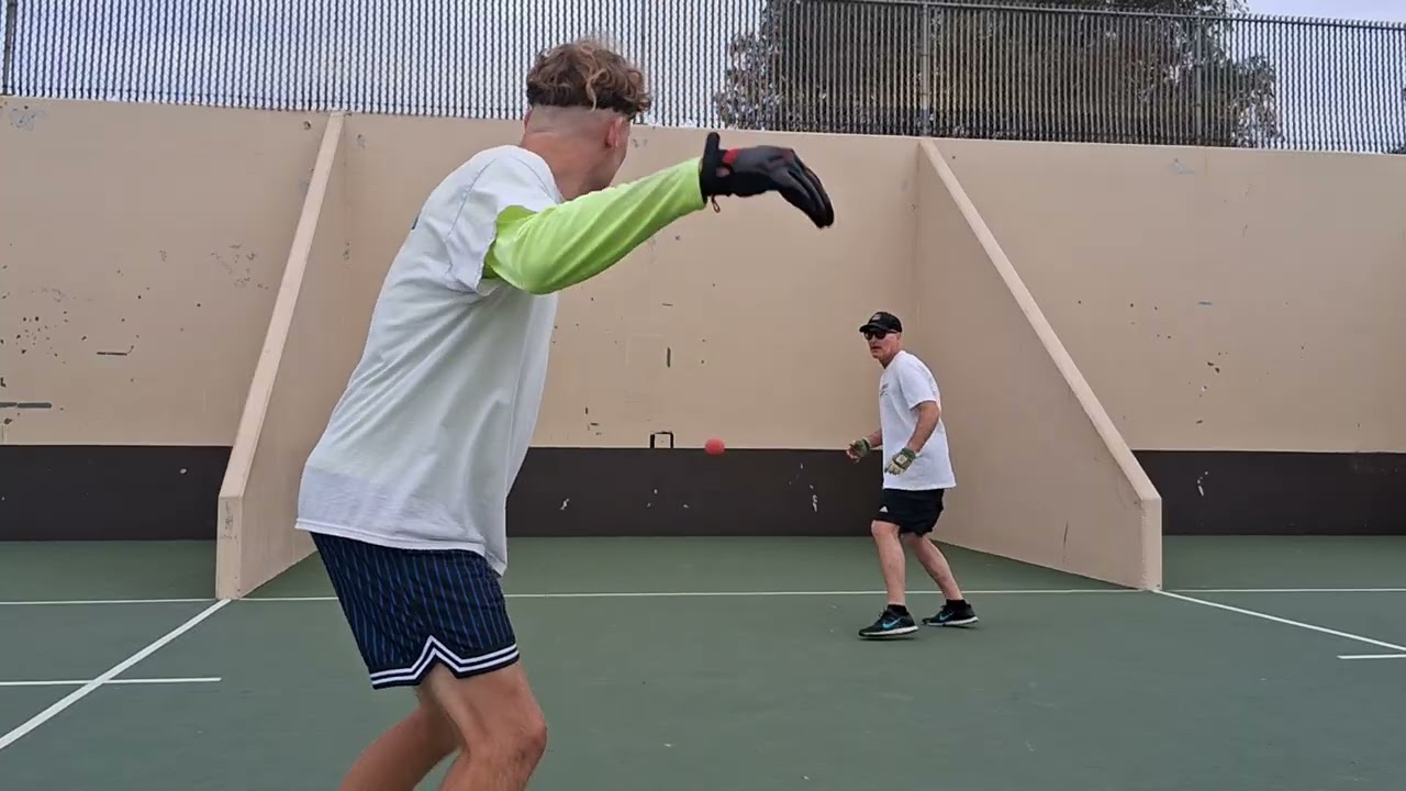Erik vs Garvin 1st game Robb field handball tournament 