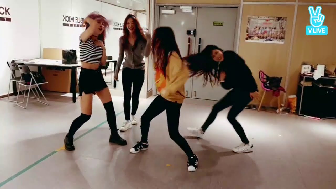 Momoland 모모랜드 Full Random Dance Practice on Vlive (October 18, 2017)