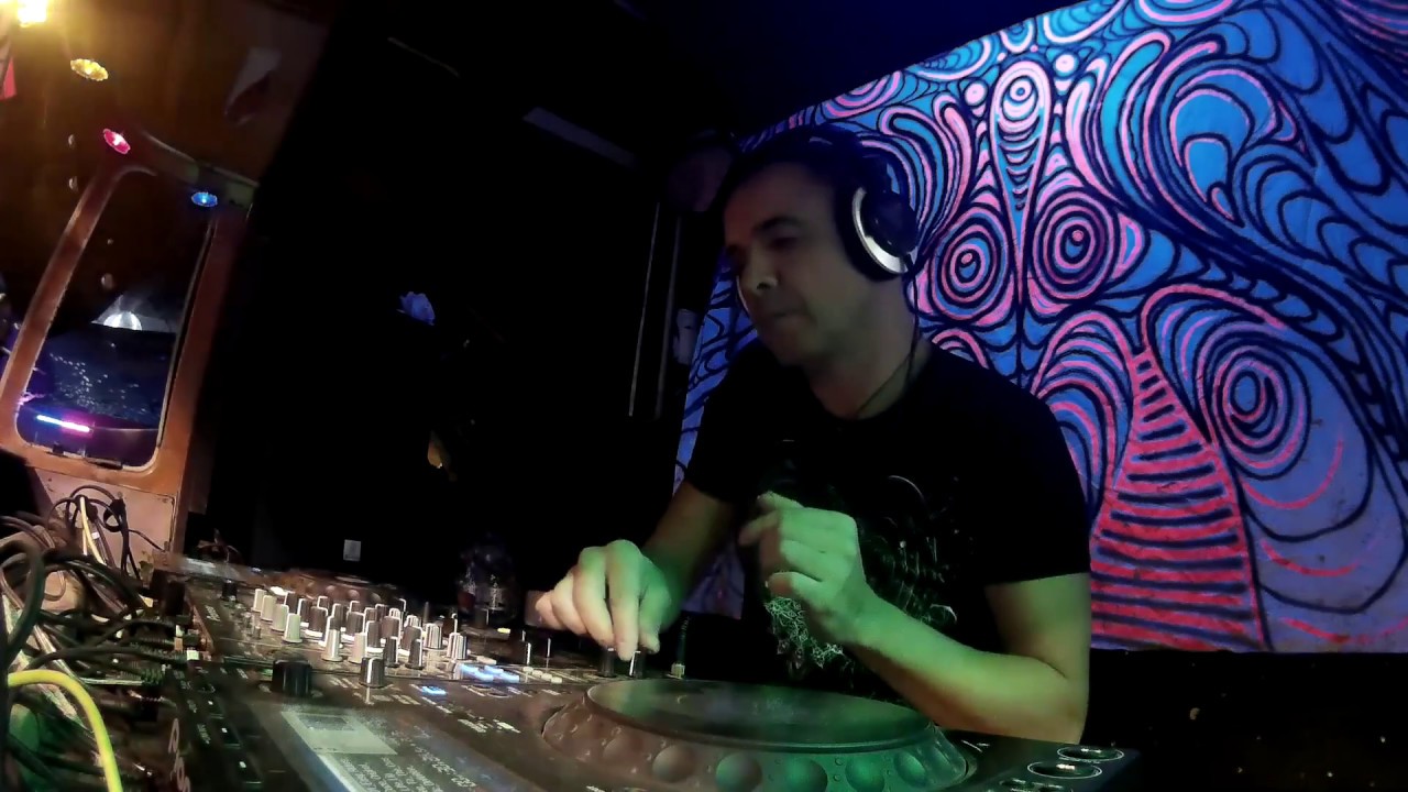 Episode 42: DJ MAD @ WALDFRIEDEN HALLOWEEN 2018 (Germany)
