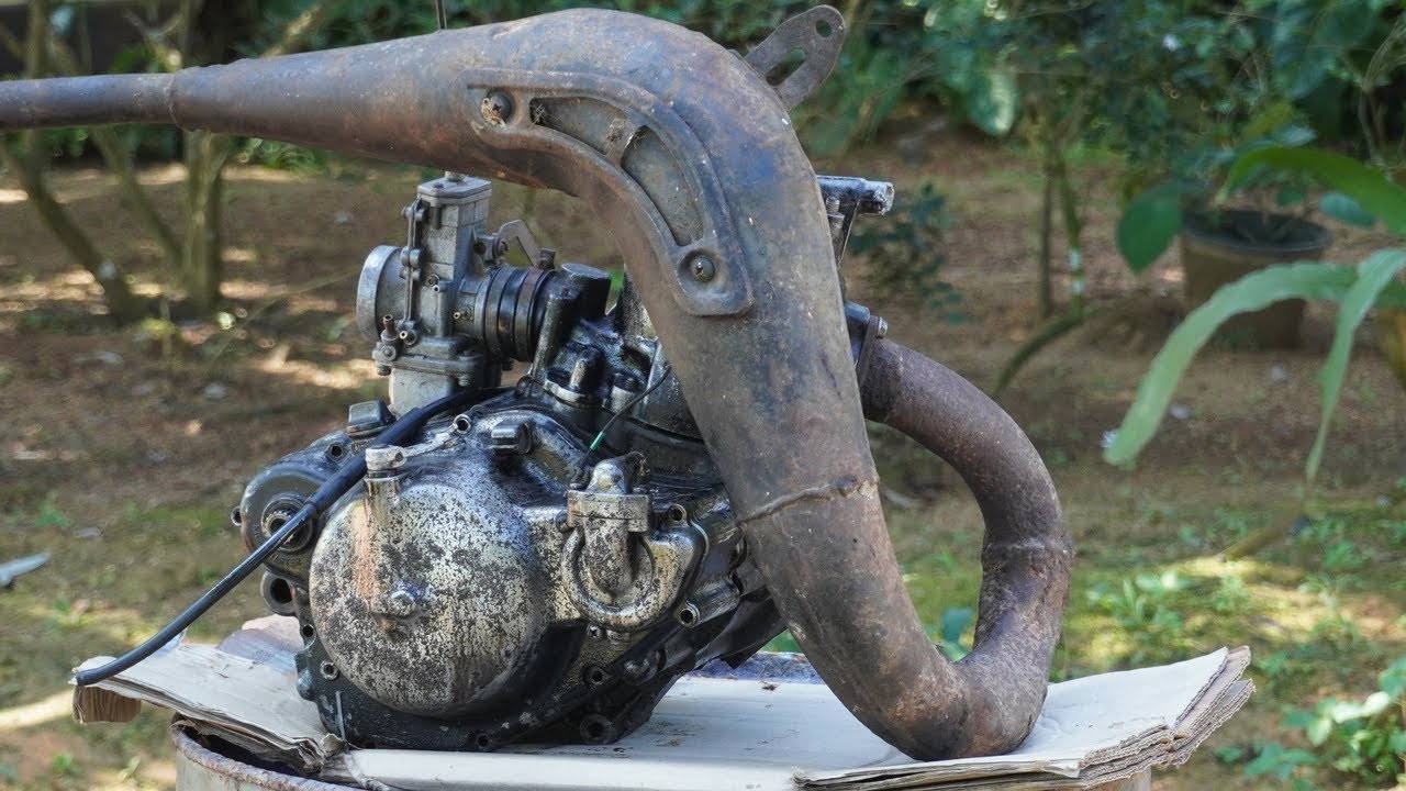 Suzuki TS250X / RH250 2-Stroke Engine Full Restoration | From Rusty to Running Again 🔧🔥