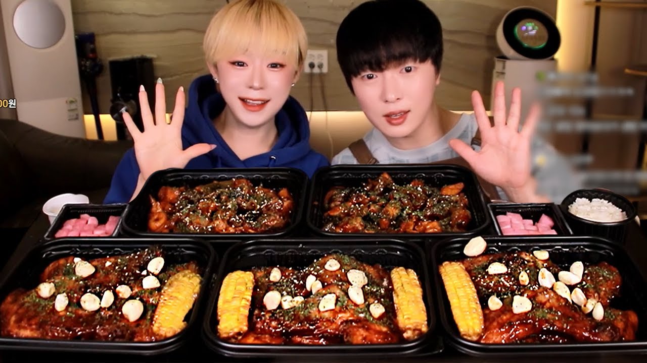 기영이 신메뉴 숯불장각구이 뜯고 돼지껍데기 누들 면치기! 역대급 불맛 양념치킨 먹방