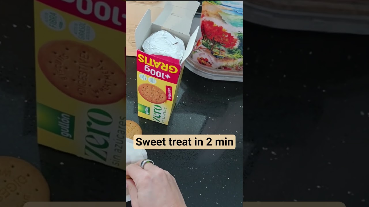 This 2-minute yogurt & cookie dessert is my new obsession 😍 