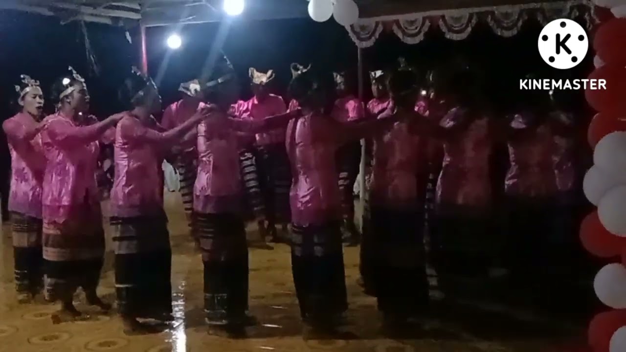 Pentas Seni Budaya Tebe Likurai (Bunaq)Dari Desa Dirun HUT RI KE -77.