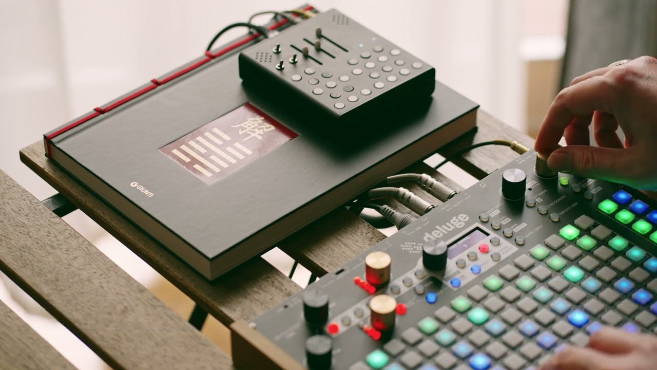 Meng Qi Wingie 2 & Synthstrom Deluge // The process IS the performance!