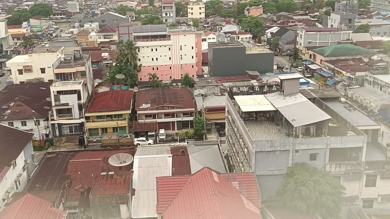 HOTEL TERBAIK DI KOTA SAMARINDA? 🏨 Ayo Room Tour Aston Samarinda - View Sungai Mahakamnya Juara! ✨
