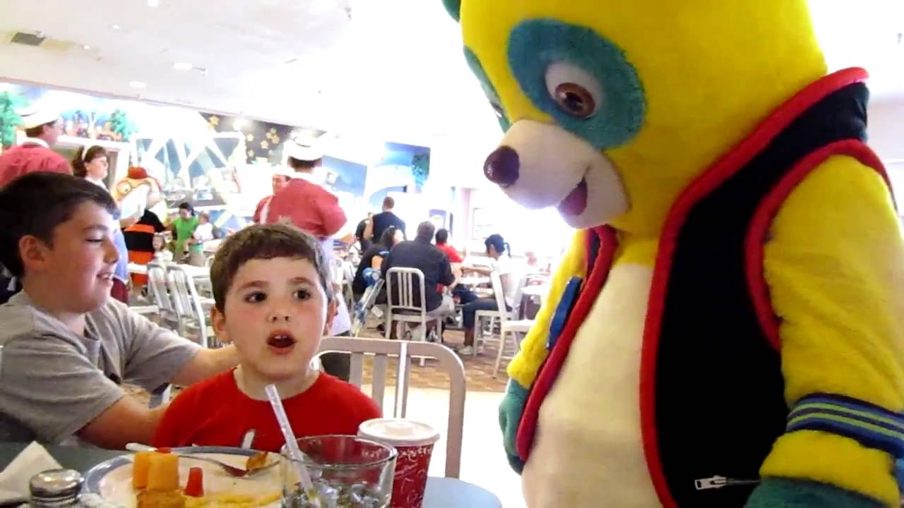 Cam is upset at Disney and blows off Special Agent Oso