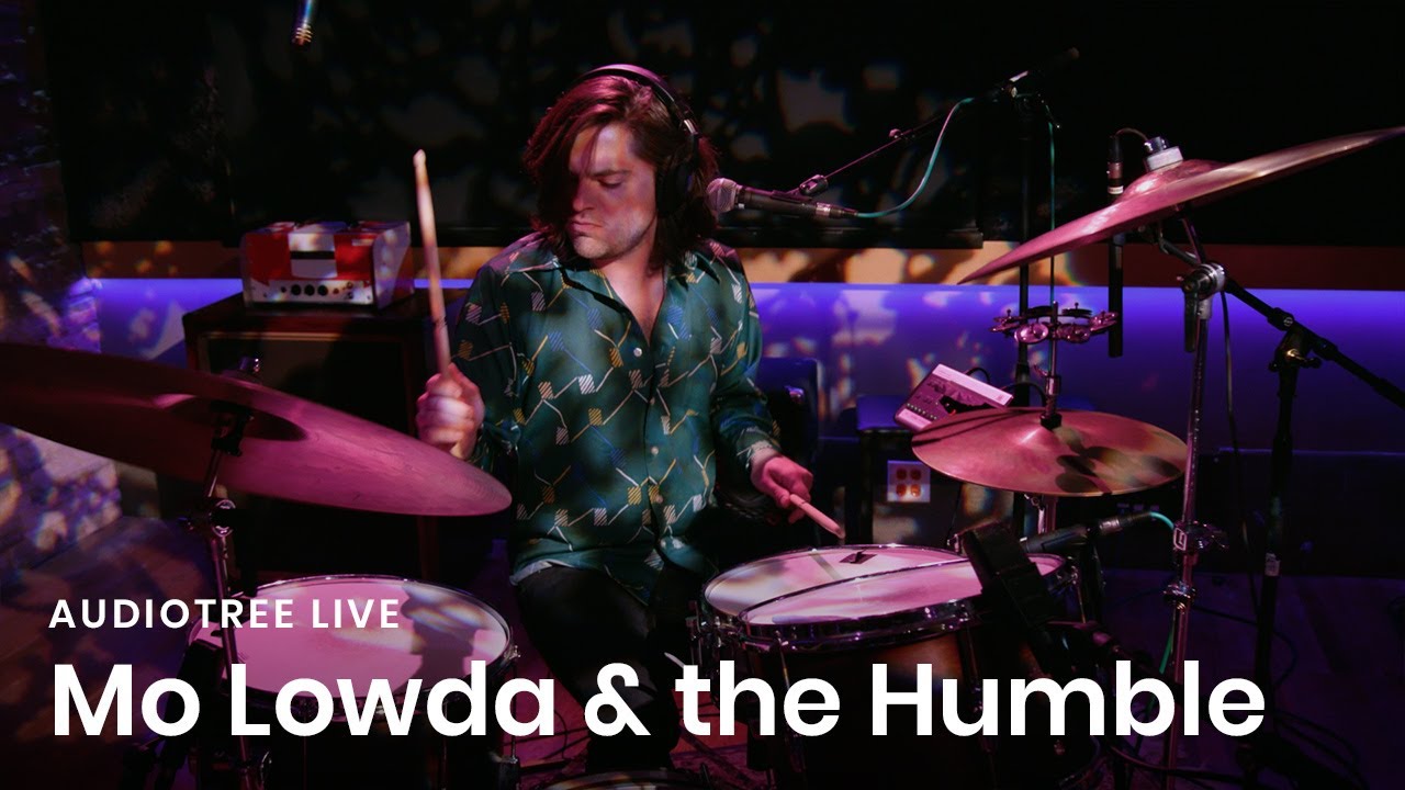 Mo Lowda & the Humble - Fox on the Beach / Vultures in the Trees | Audiotree Live