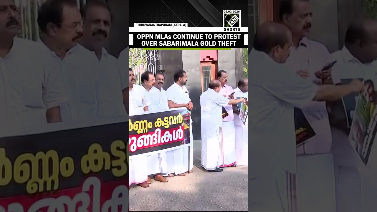 Opposition MLAs continue to protest over Sabarimala gold theft outside Kerala Assembly