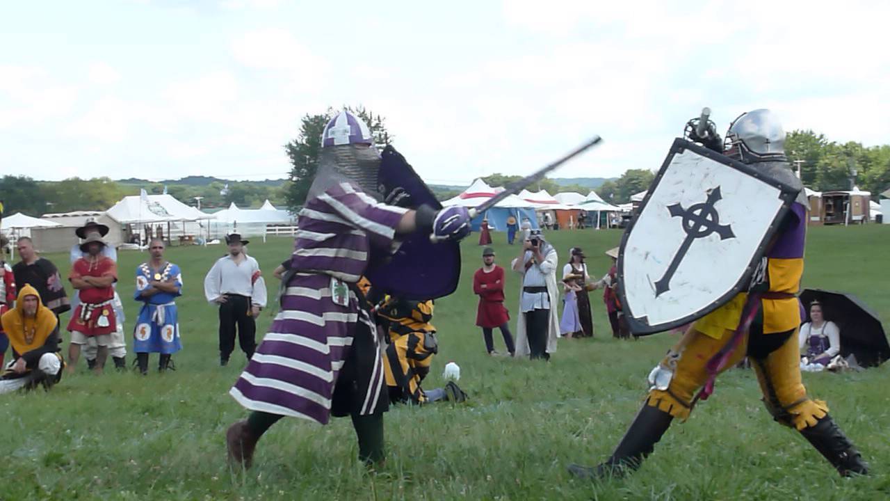 PENNSIC 45 HEROIC CHAMPIONS Lionel vs Luther SCA HEAVY COMBAT P1030977