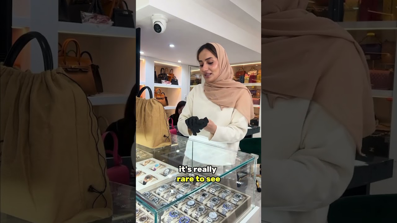 who knew a vintage Kelly could be so helpful 🥺🐼🦋🐍🐒 #fyp #wildlife #herm&egrave;s
