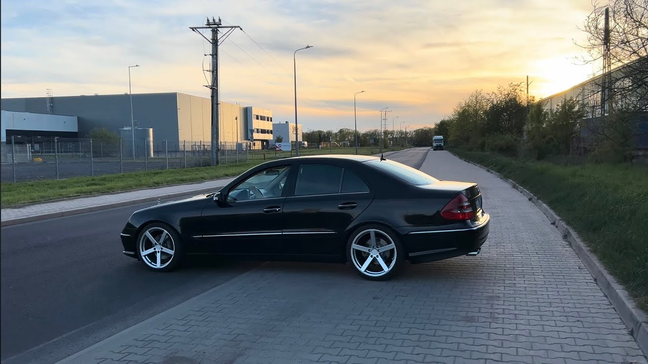 Mercedes W211 E500 - pure 5.0l V8 sound