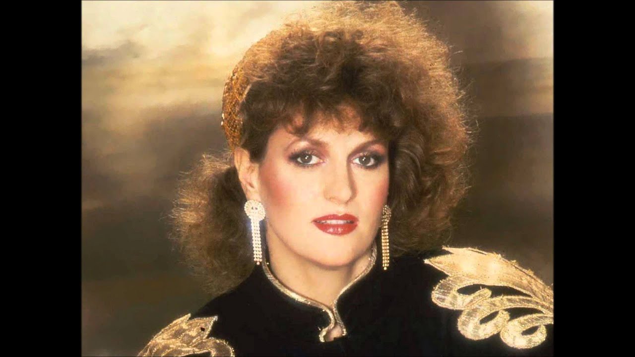 BARBARA DICKSON - THEME from the TV SERIES 'ANDY ROBSON' (FULL VERSION)