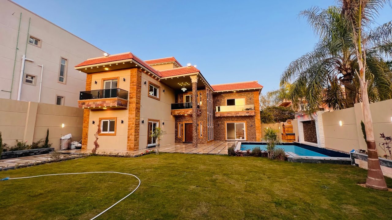 🏡 لعشاق المساحات الكبيرة والخصوصية الكاملةفرصتك تمتلك فيلا مميزة في قلب كينج مريوط – شارع محمد رشيد