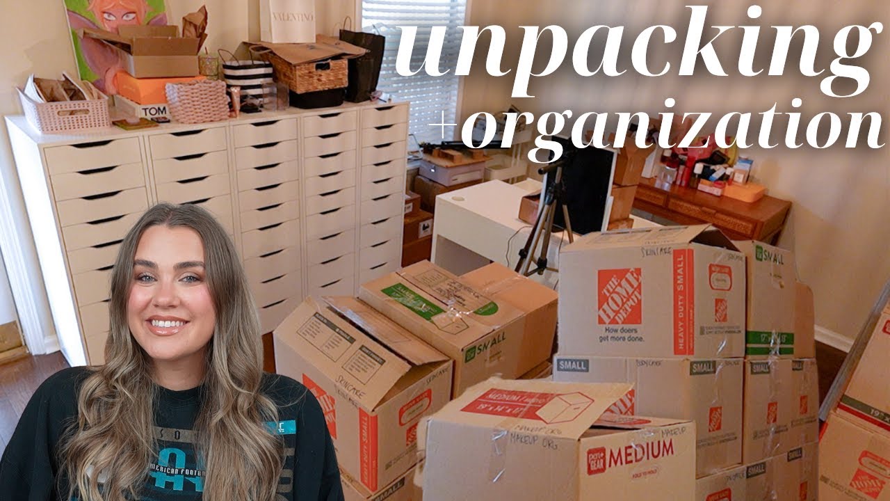 turning my dining room into my *beauty room*!!!! ✨ unpacking vlog 2025