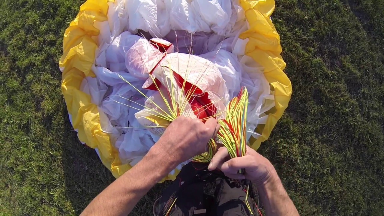 15. Den Gleitschirm nach der Landung ablegen / Eine Tulpe aufnehmen / Tutorial