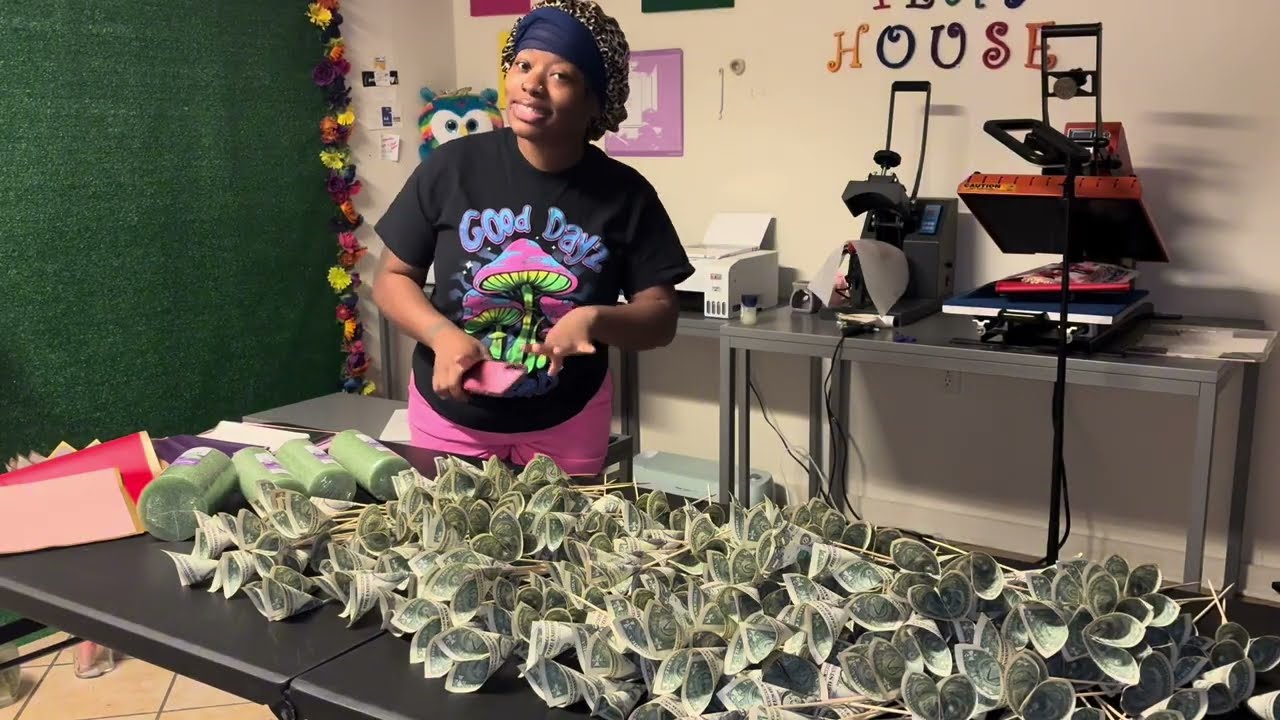 4 money bouquets at one time 