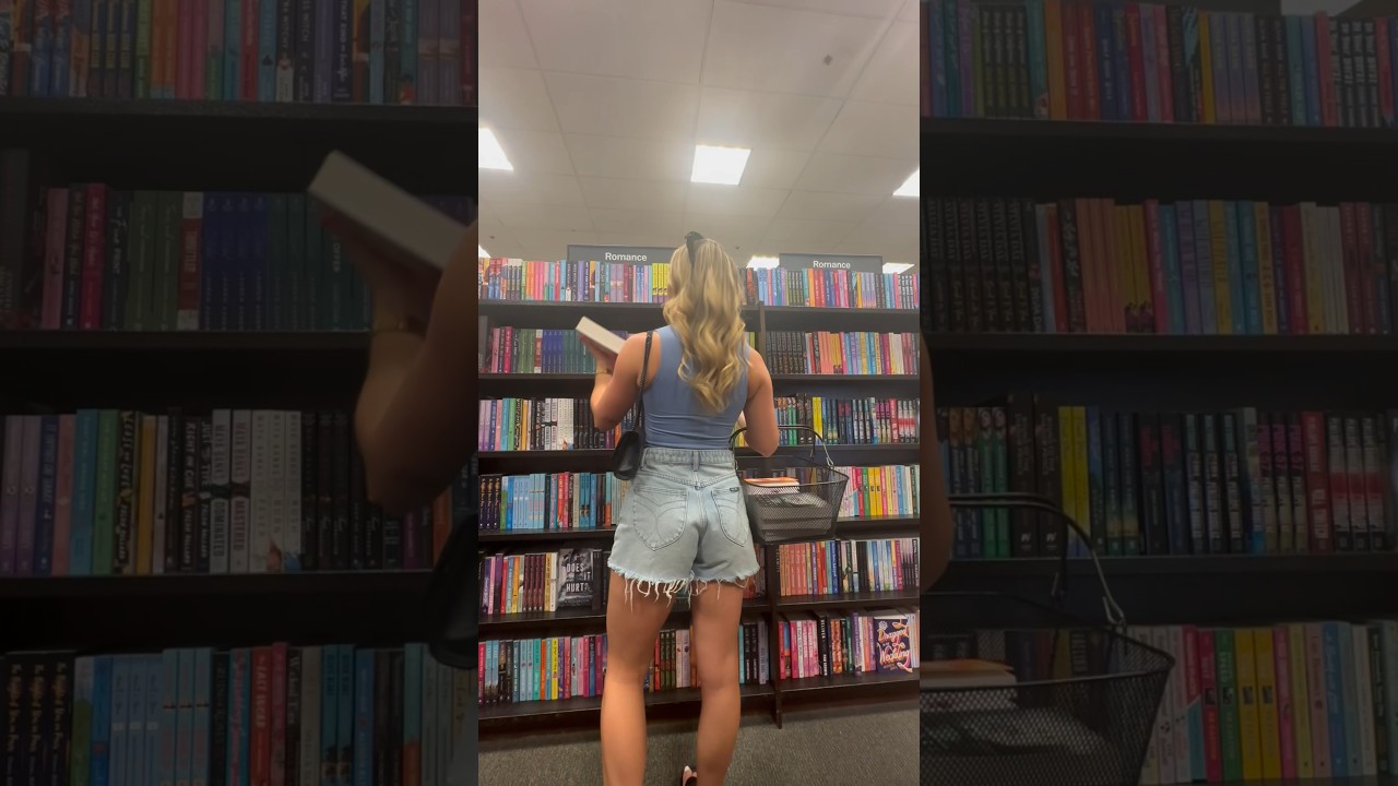 NO BUDGET BOOK SHOPPING SPREE😳#booktok #bookshop #bookhaul #bookgirl #shorts #barnesandnobles