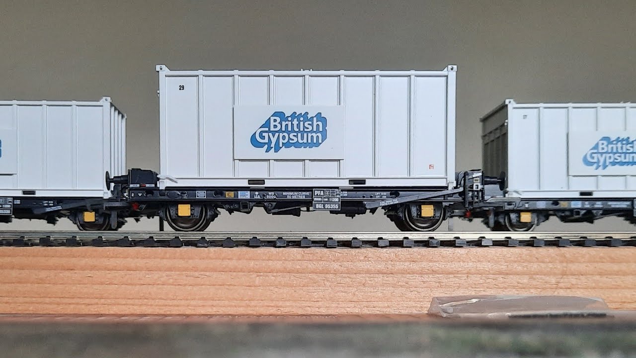 Accurascale PFA Container Flat Wagons British Gypsum (White)