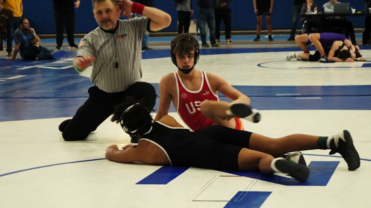 Cons. Round of 8 - Frank Tagoe of Hersey [G] v Owen Anderson of Grayslake North [R] (145)