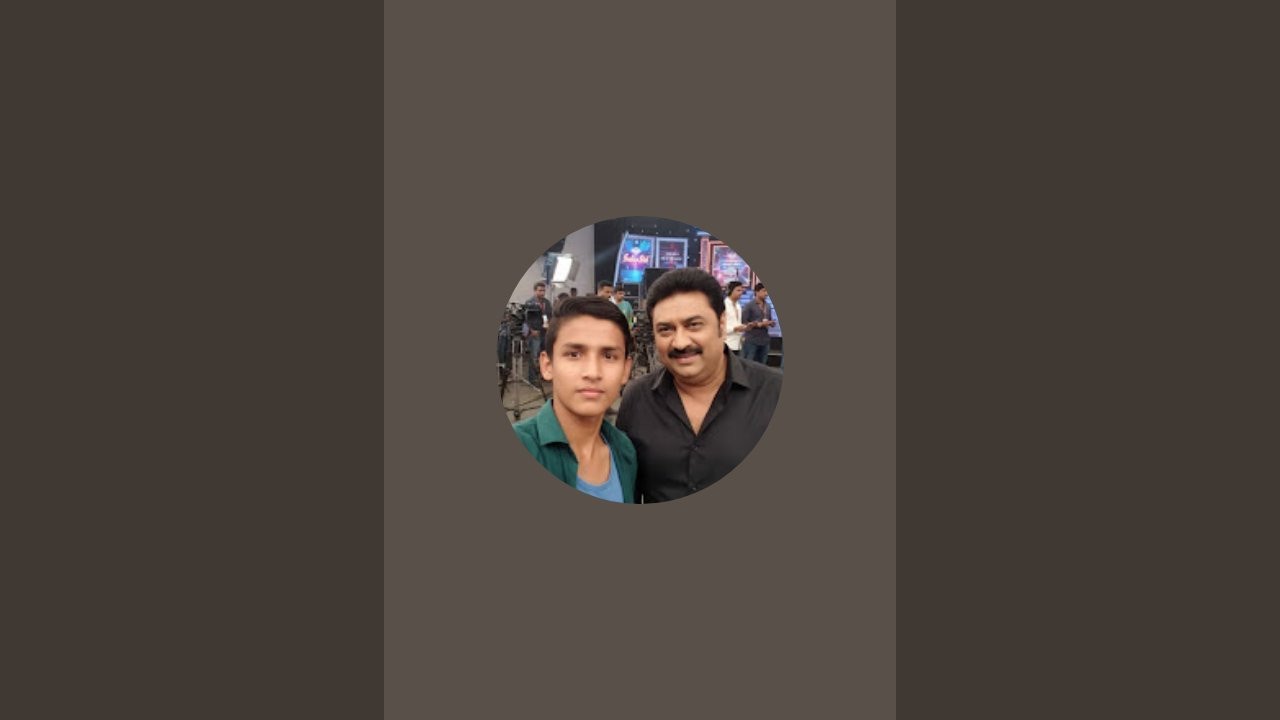 official it's Singer Mohan ram   लाइव है!