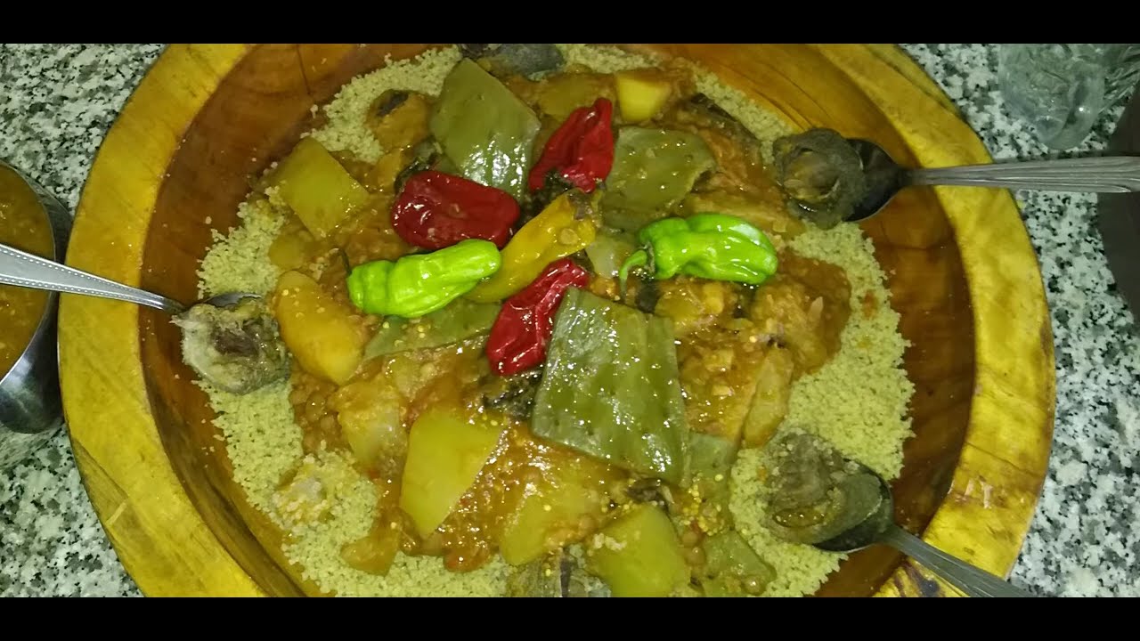 اكلة تقليدية في واد ميزاب ايسوفار كسكس تقليدي في ولاية بريان غرداية  عند ماما  Healthy food