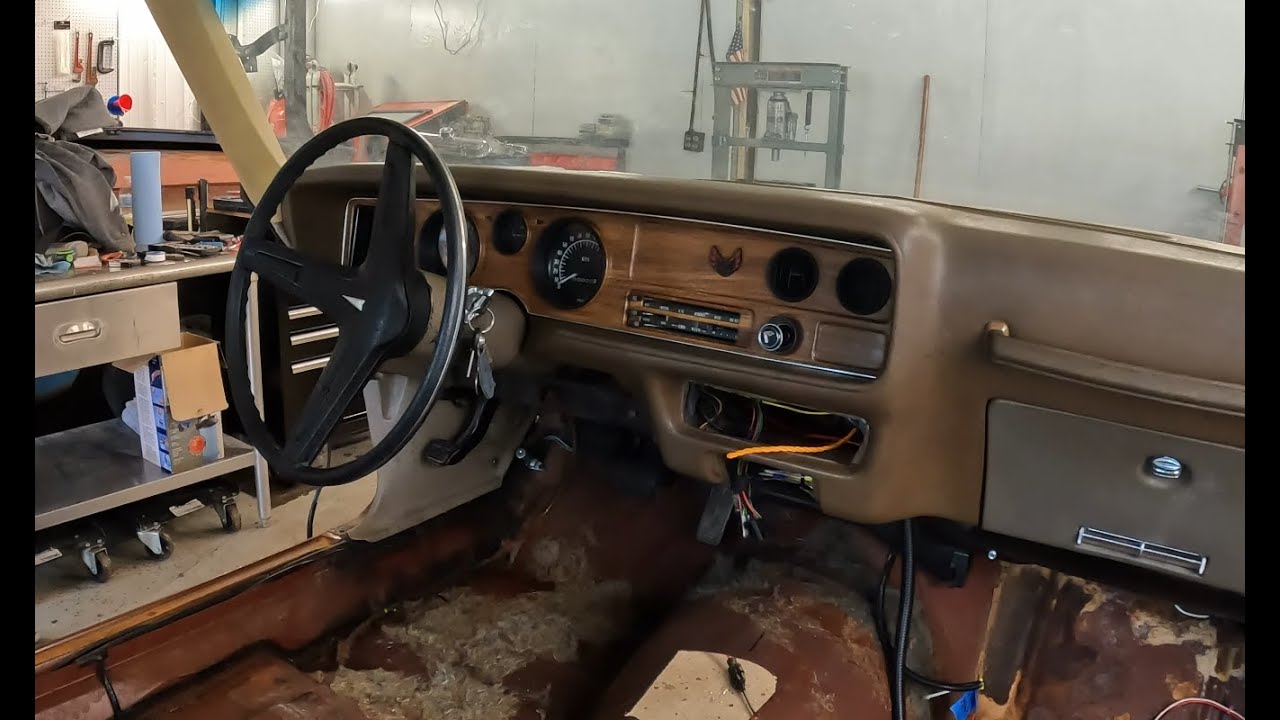 1971 Firebird Ep  05 Stripping the interior