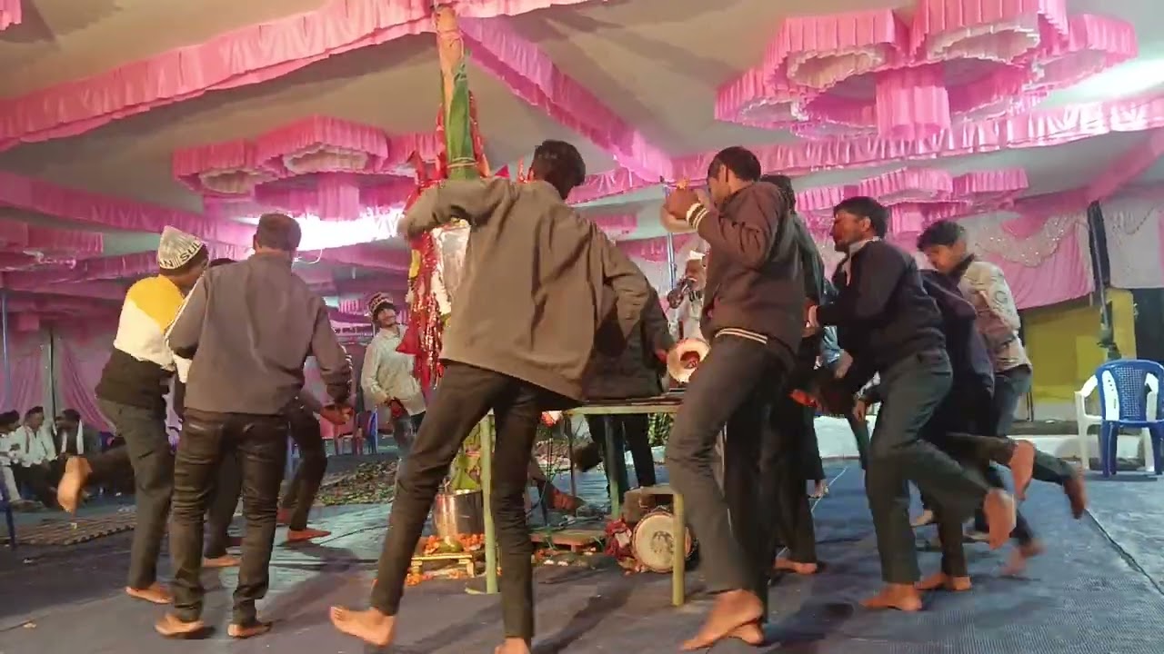 Bhajan and saptha karekram hamare gram sarora heti shree radha rani ka bhajan shree bajrang dal dvar