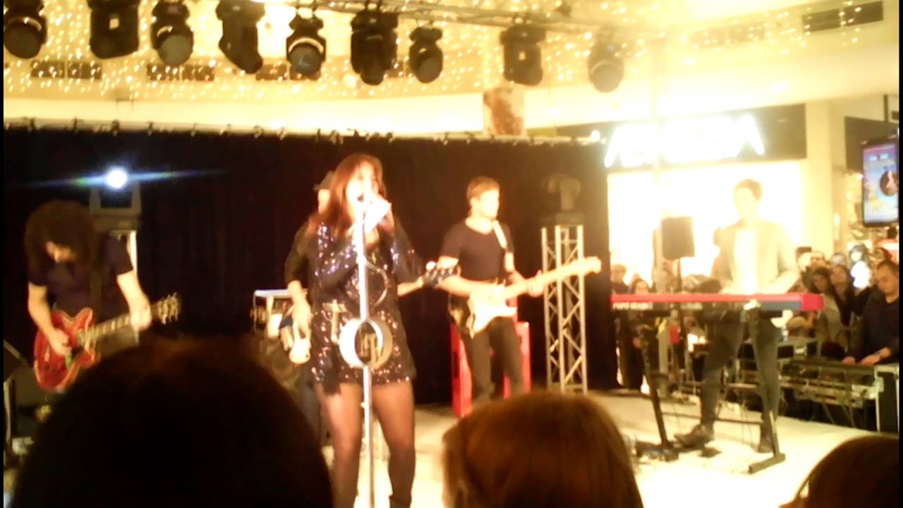 Ewa Farna- Na ostrzu CH Targówek Warszawa 22.11.15