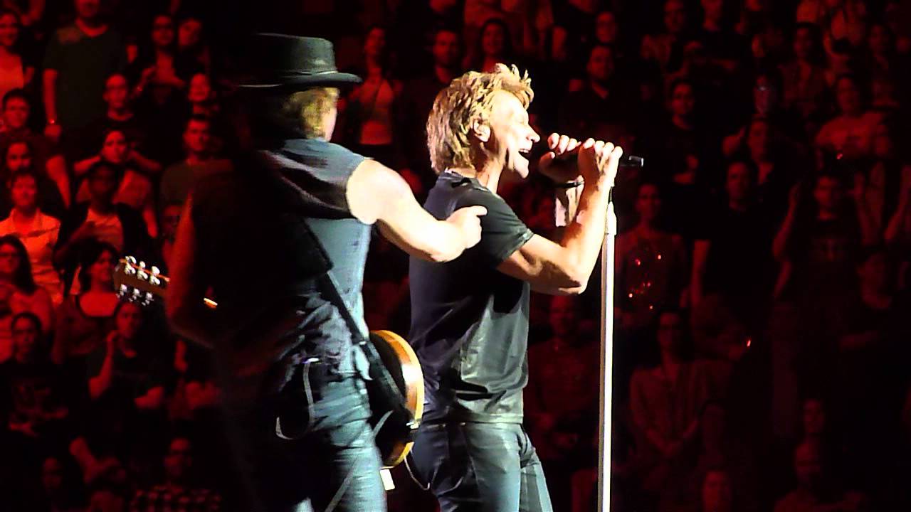 Bon Jovi - Sleep when I´m dead (with funny guitar problems) - Montreal 2 - 2013