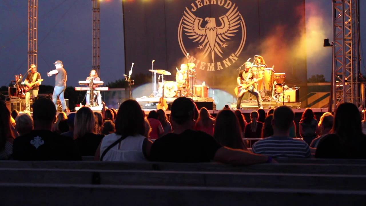 Jarriod Neimenn  Concert