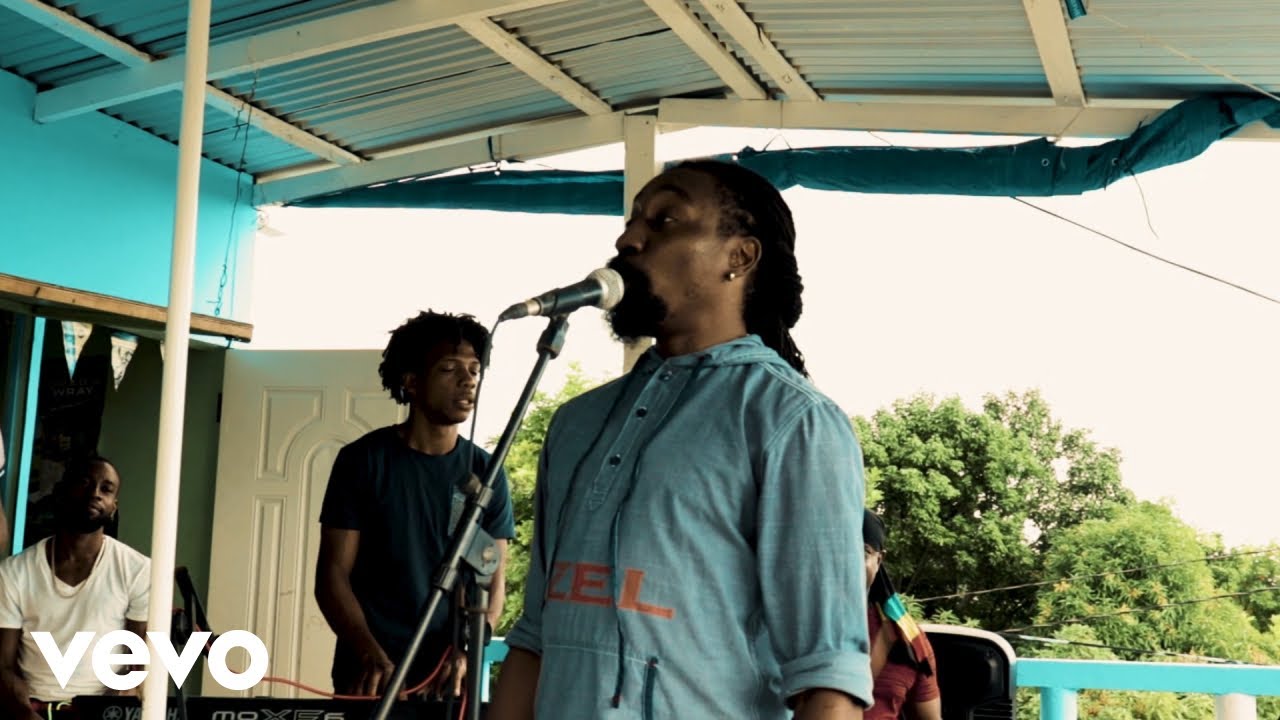 I-Zel - Performing Live