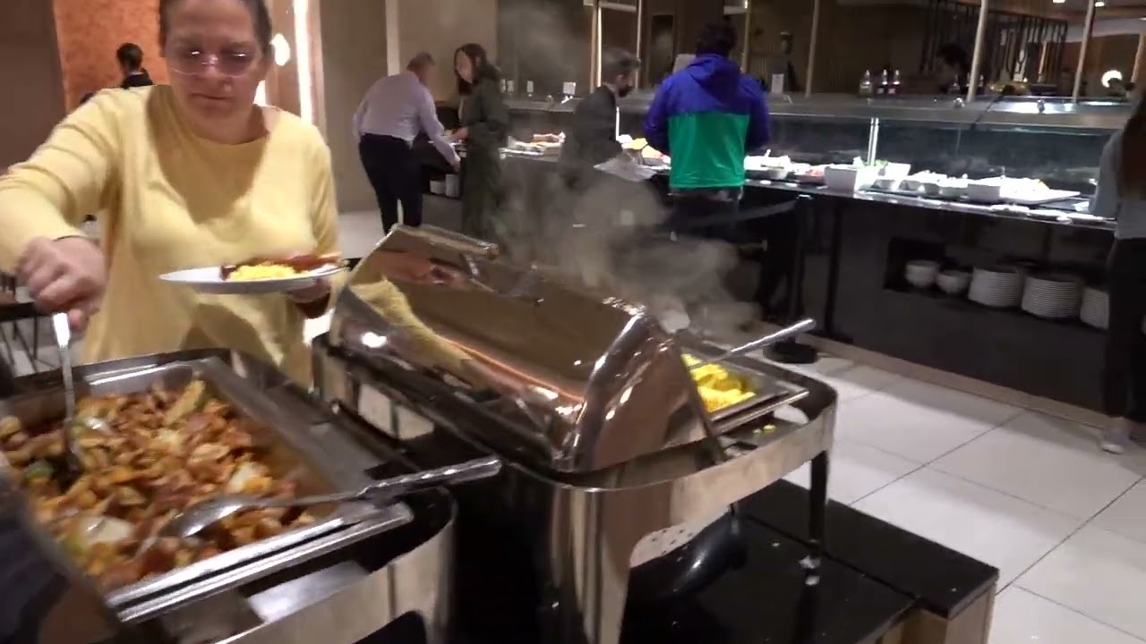 Buffet at the RIU near pier 39 in SanFrancisco