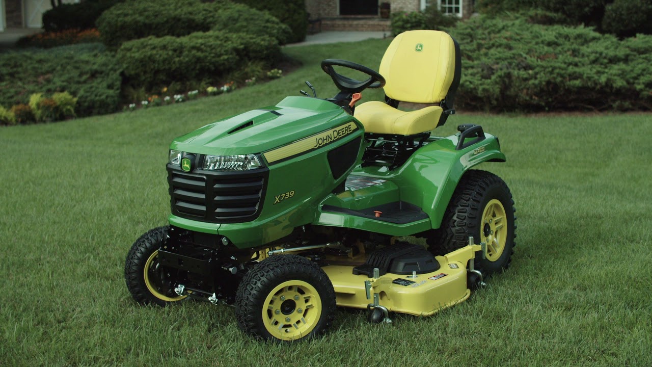 John Deere Tractor X739