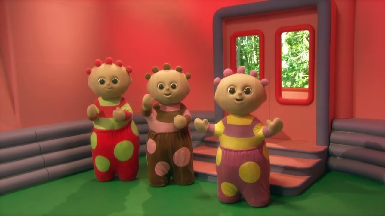 In the Night Garden - Tombliboos Waving Fun! | WildBrain Play House