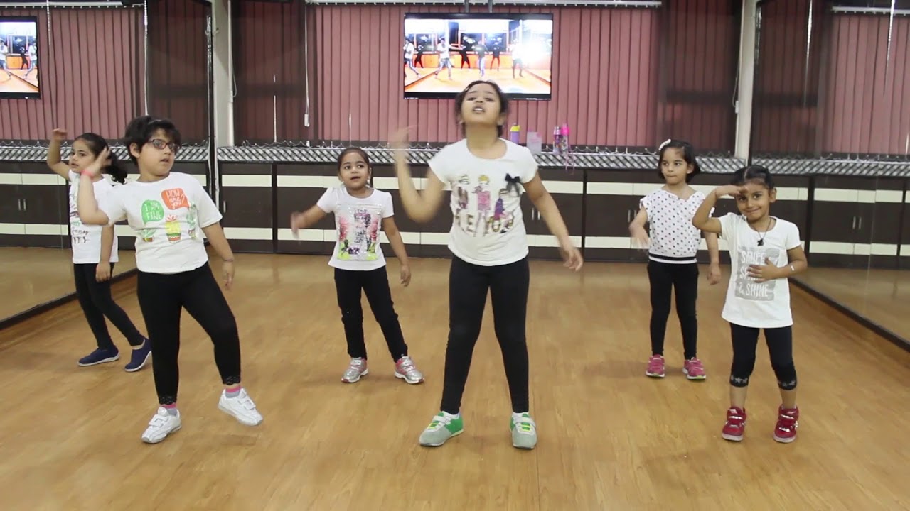 Bom Diggy Easy Dance Steps For Kids | Sonu Ke Titu Ki Sweety | Choreography | Step2Step Dance Studio