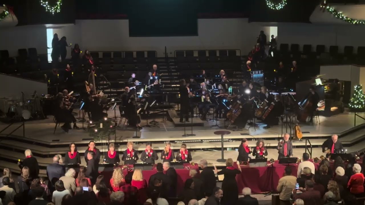 Processional Hymn: O Come All Ye Faithful/ arr. T. Mitchell 