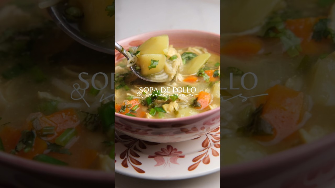 Sopa De Pollo & Verduras 🍲 #sopadepollo #sopadeverduras #recetassaludables #recetassanas