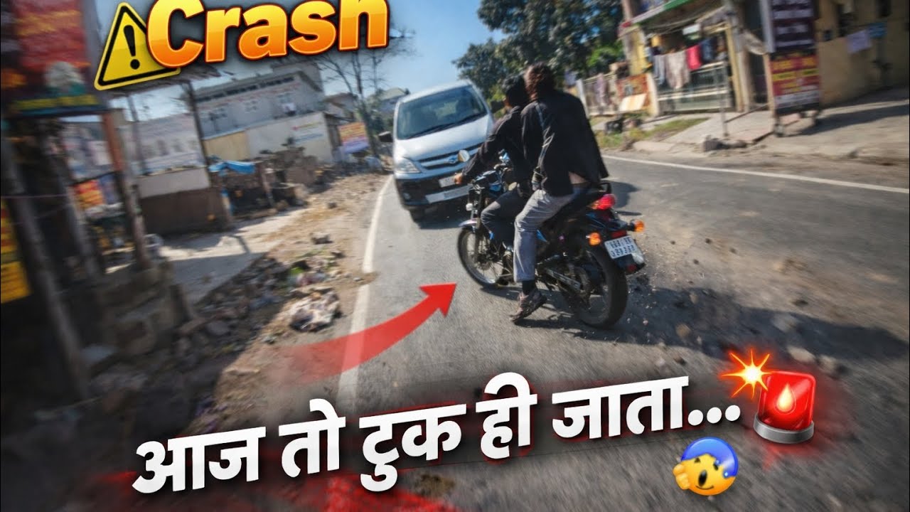 🚨 Delivery Boy CRASH 💥 | Aaj Bach Gaya Bhai 😱#zomato #zomatopartner#dheradun #feedshorts#viralvideo 