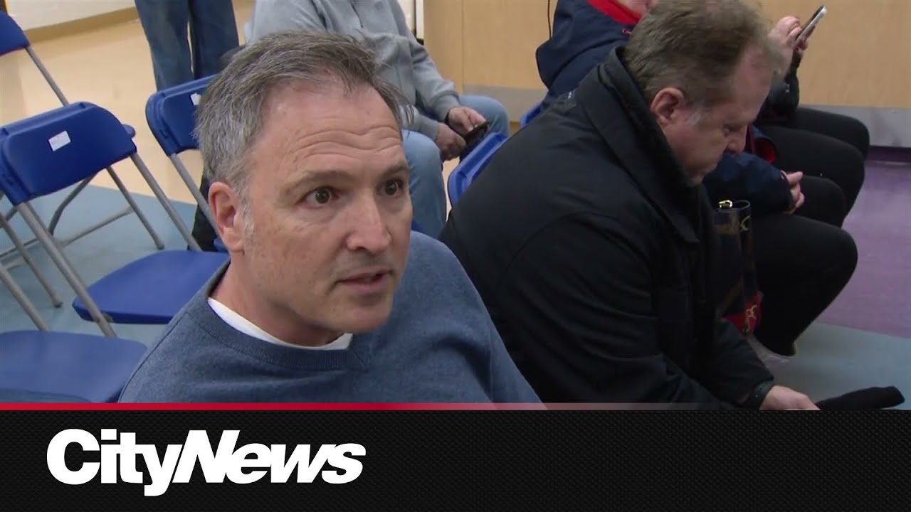 Жители региона Йорк требуют обеспечения безопасности после стрельбы в синагоге.