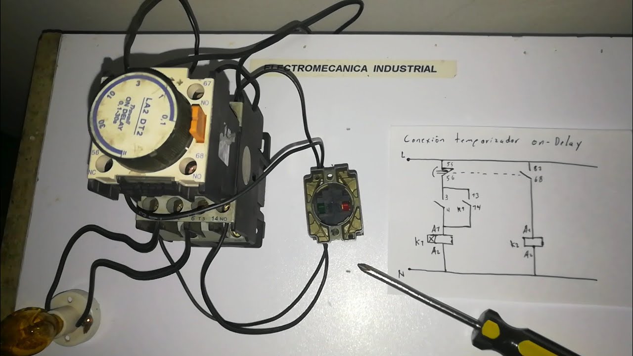 Conexión y descripción de un temporizador on- delay