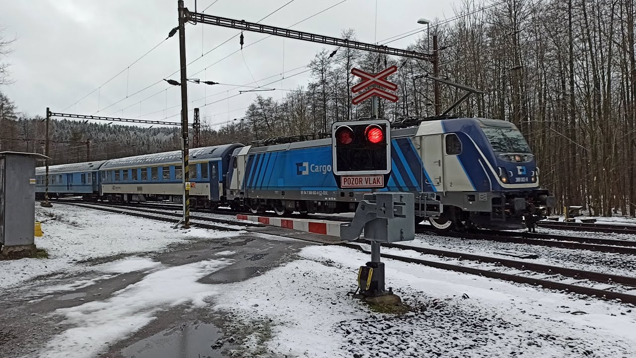 Železniční přejezd AŽD 97 P 89 Dasnice 23.1.2021 Czech railroad crossing.