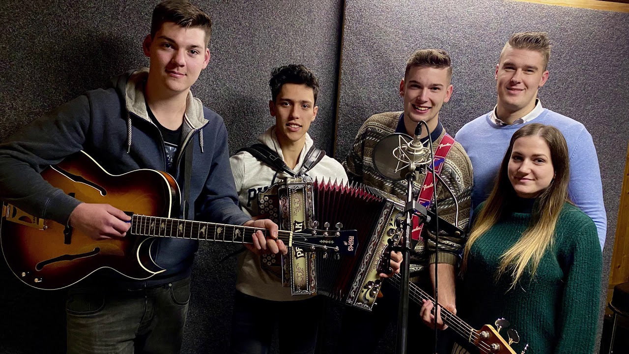Ansambel Gašperja Brunskoleta - NIKDAR ME NE BOŠ POLJUBIL (Ansambel Petra Finka cover)