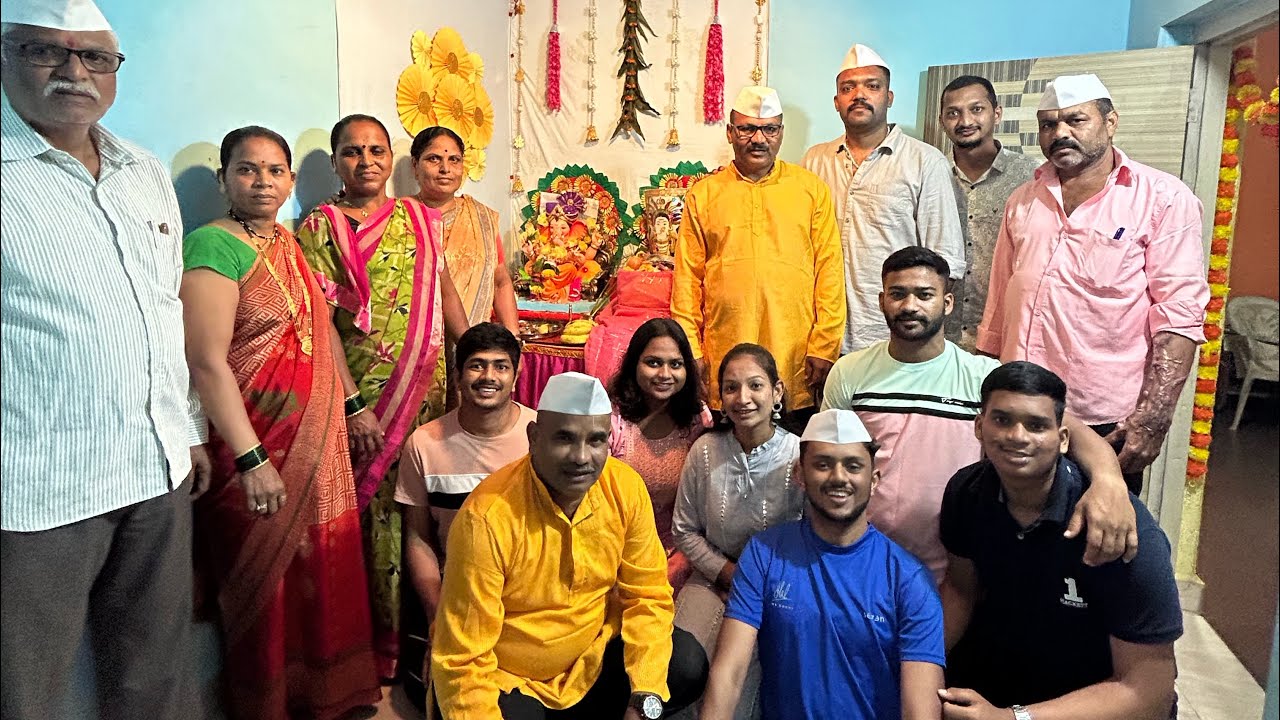Ganpati Visarjan Falyan Fathak Family 